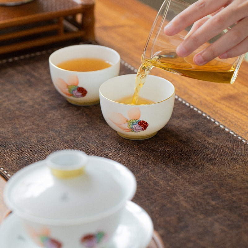 FAMILLE ROSE GOLDFISH TEA SET