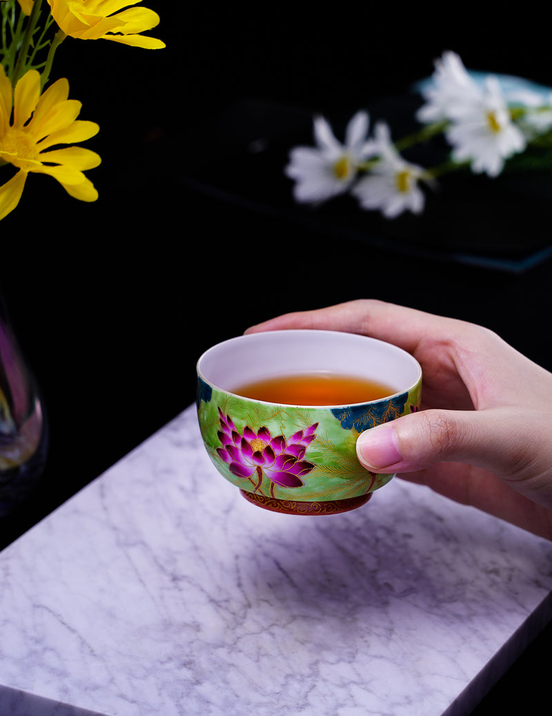 Lotus Throne Teacup