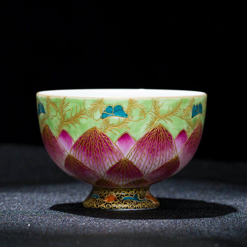 Lotus in Midsummer Teacup